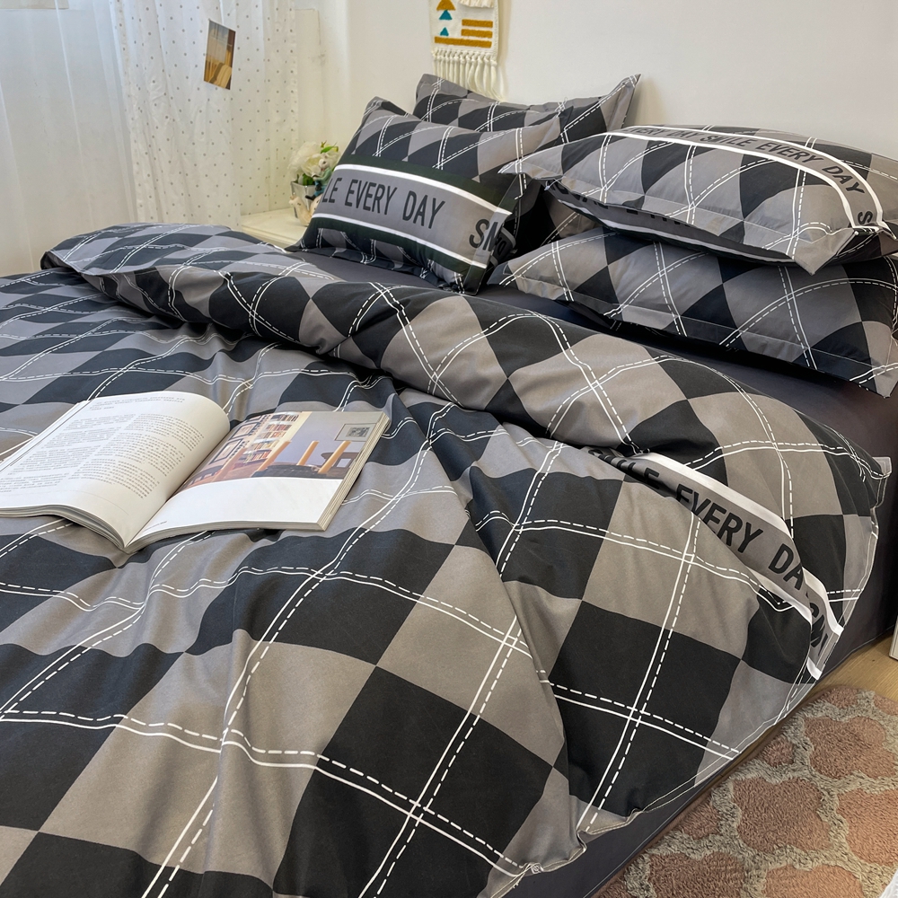 Four-piece bedding set microfiber soft quilt set with 1 quilt cover, 1 flat sheet and 2 pillowcases 2m bed（200*230cm）
