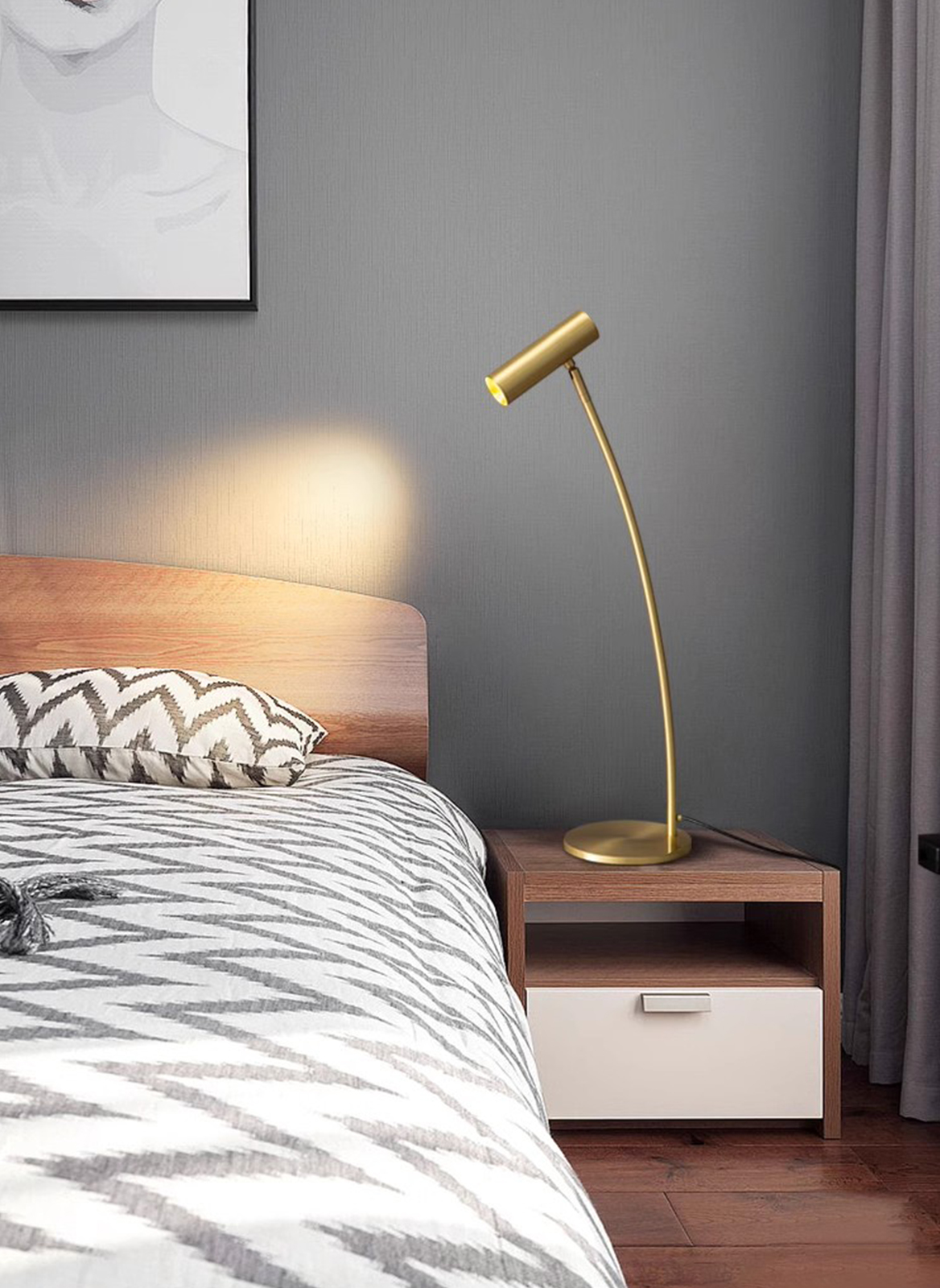 Modern Minimalist Crystal Table Lamp Study Lamp Bedroom Bedside Lamp 3W